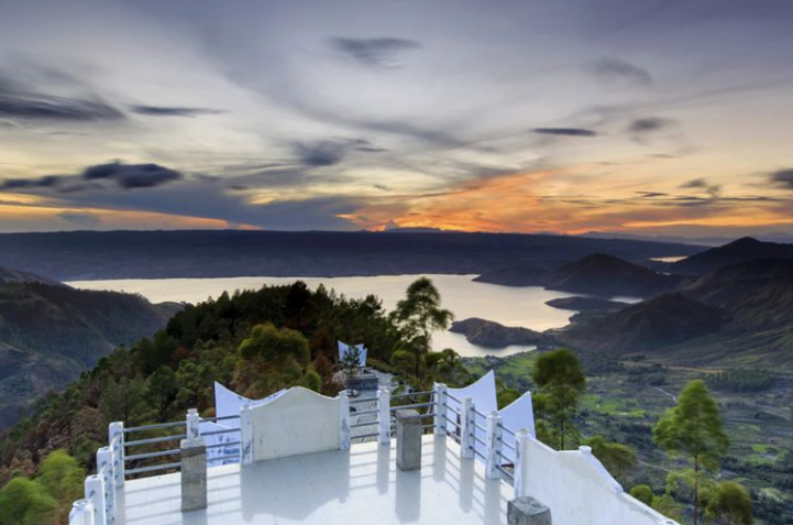 Wisata Menara Pandang Tele, Pesona Andalan Sumatera Utara