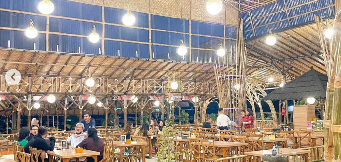 Cari Resto Keluarga di Medan? Kampung Kecil Bisa Jadi Pilihan