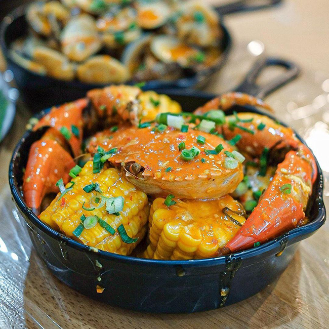 Kepiting Ngamprak: Harga Menu, Lokasi, dan Info Lainnya