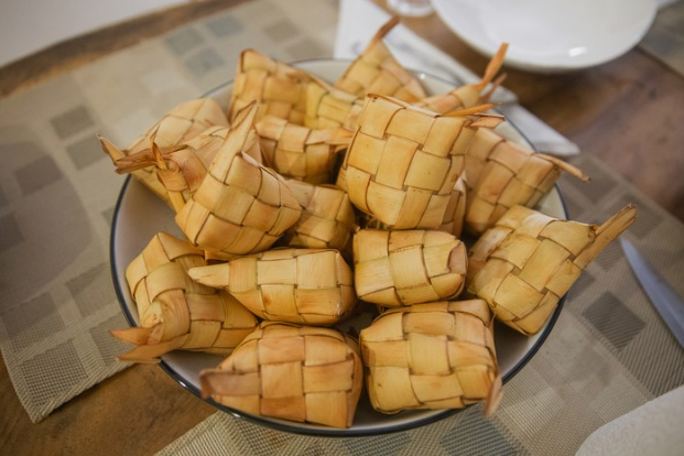 Ketupat di Medan: Sejarah, Makna dan Kuliner Khasnya