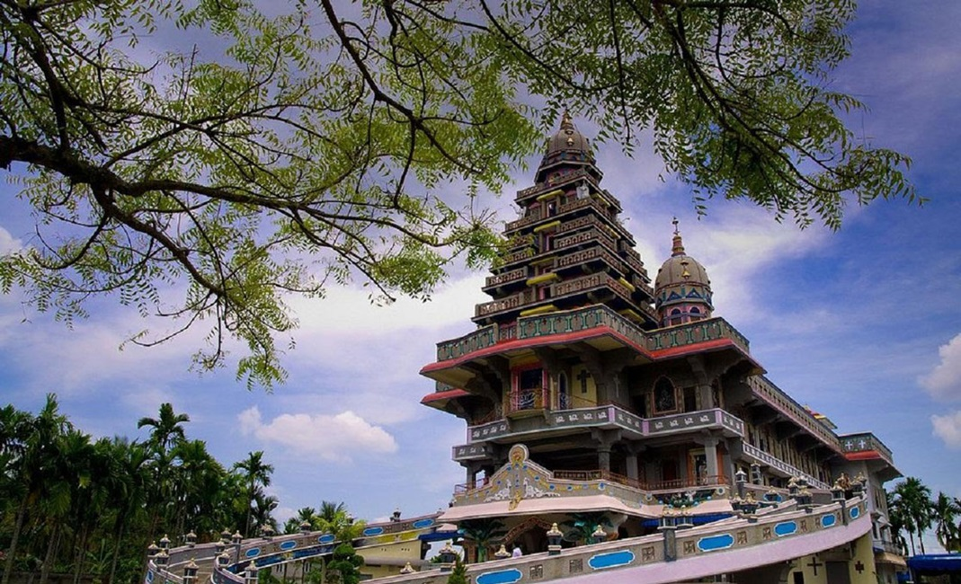 10 Tempat Wisata Religi Berbagai Agama di Kota Medan
